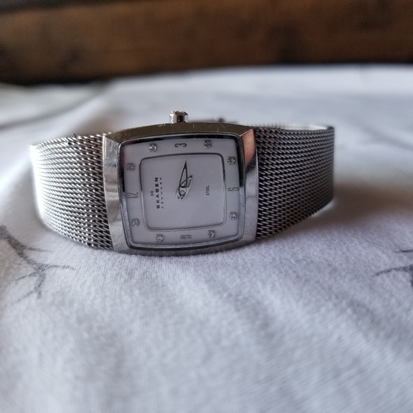 Skagen wrist watch silver link band - Picture 7 of 8